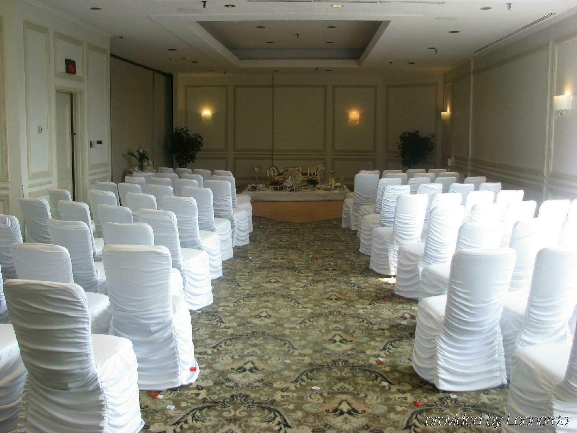 Crowne Plaza Gatineau-Ottawa, An Ihg Hotel Business photo
